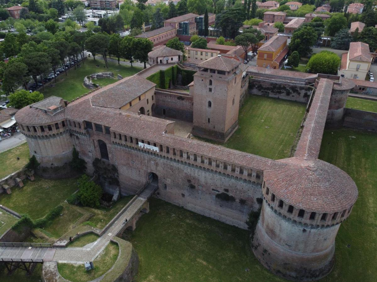 Villa Piazza Savonarola 13 Imola Esterno foto